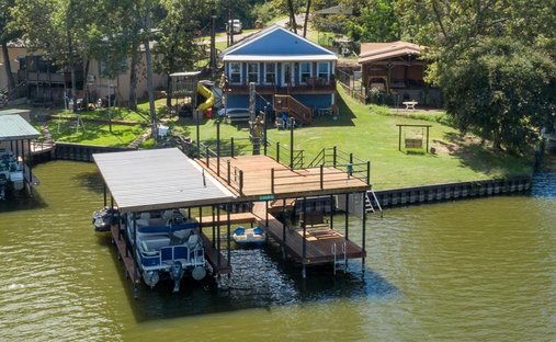 House in Gun Barrel City, Texas, United States 1