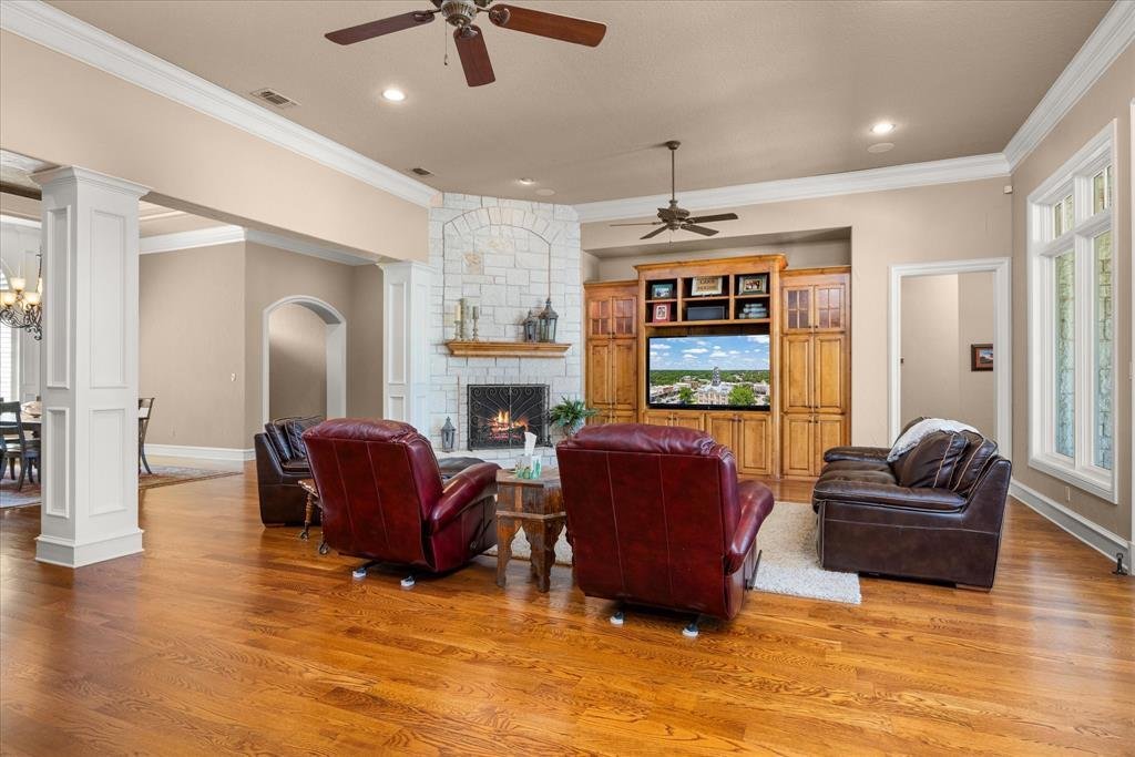 House in Granbury, Texas, United States 3 - 16512572