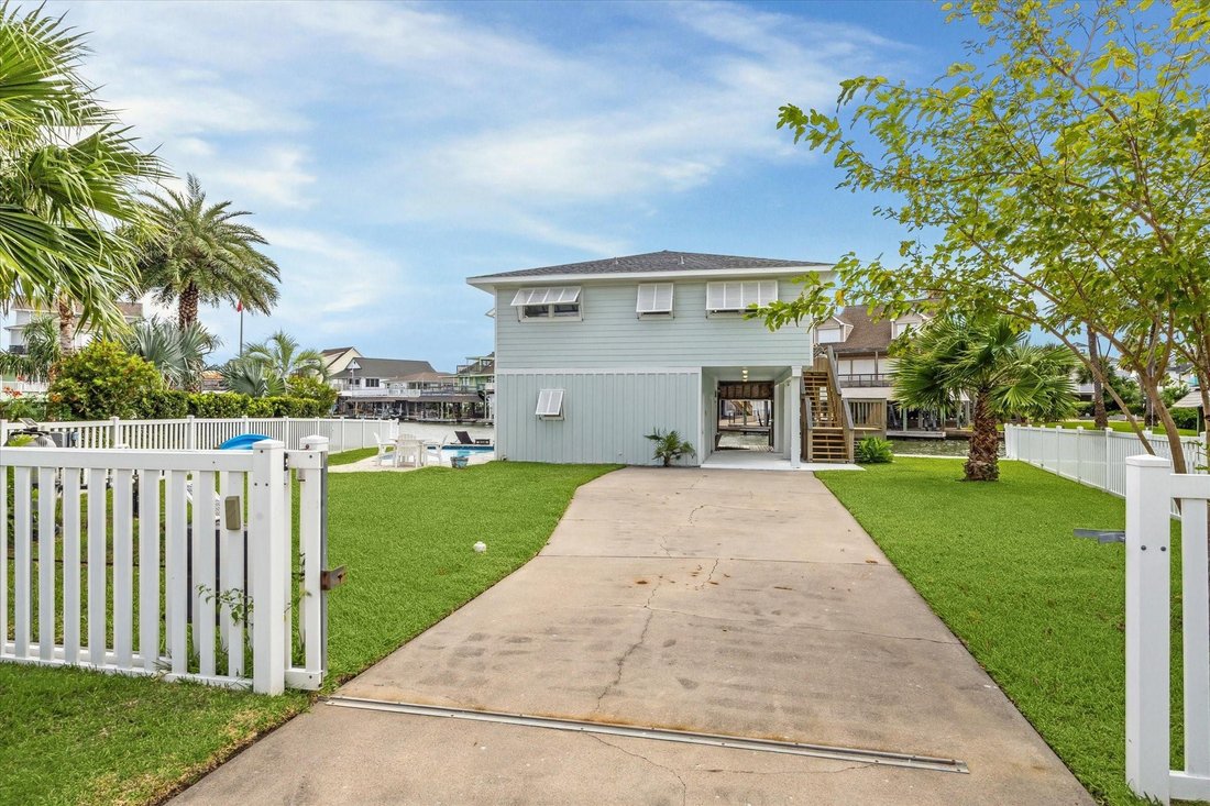 House in Galveston, Texas, United States 2 - 16507148