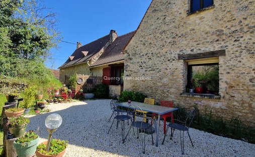 Castle for Sale in Le Bugue, Nouvelle-Aquitaine, France