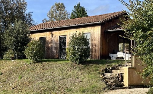 Land in Montignac-Lascaux, Nouvelle-Aquitaine, France 1