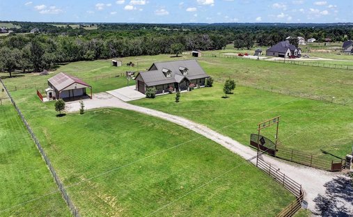 House in Paradise, Texas, United States 1