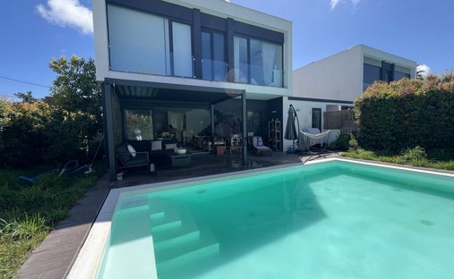 House in Almada, Cova da Piedade, Pragal e Cacilhas, Setubal, Portugal 1