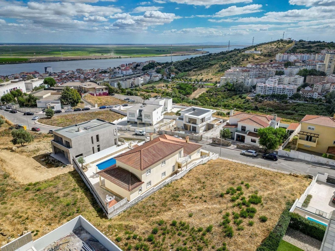 Villa in Vila Franca de Xira, Lisbon, Portugal 2 - 16502362
