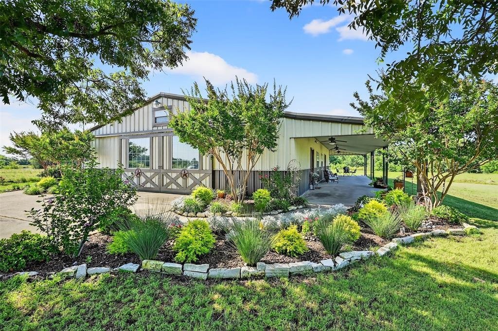 House in Pilot Point, Texas, United States 2 - 16511936