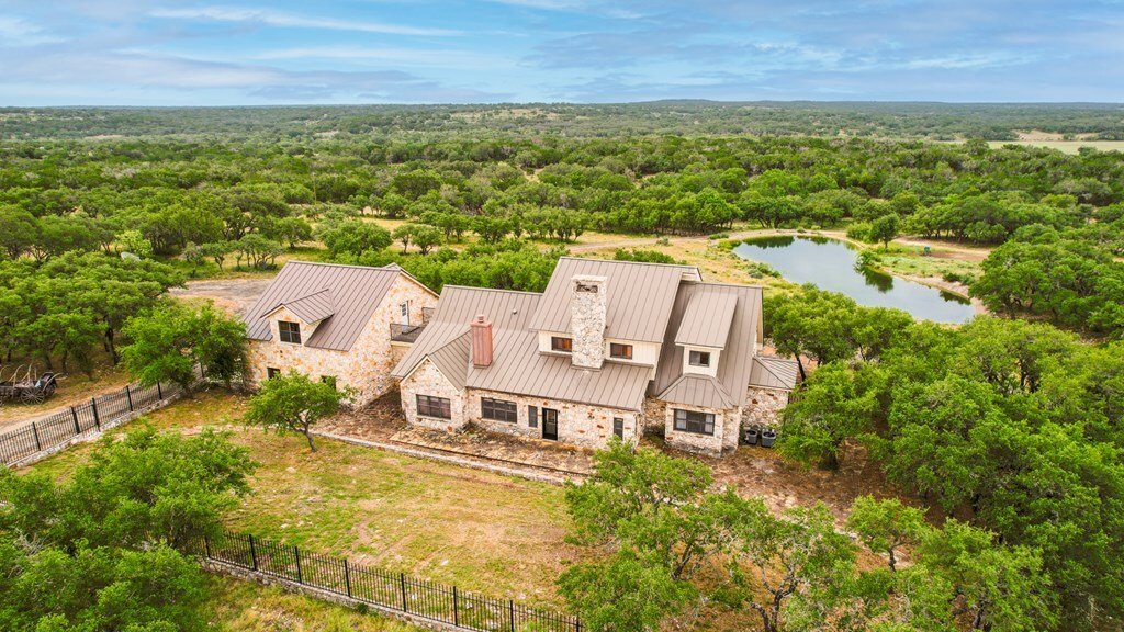 House in Mountain Home, Texas, United States 3 - 16505482
