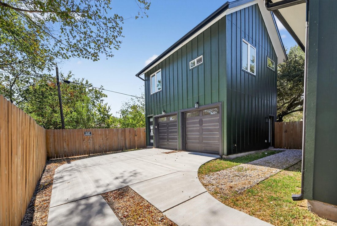 Austin, Texas, United States 4 - 16508972