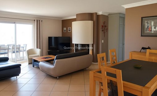 An Urban Chateau Dating Back To 1930 With An Outhouse, A Swimming Pool And Tree Dotted Grounds