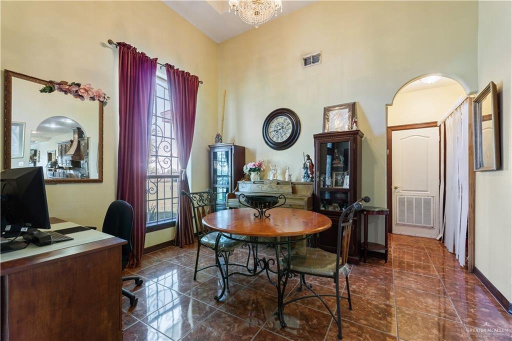 House in Mission, Texas, United States 2 - 16505644