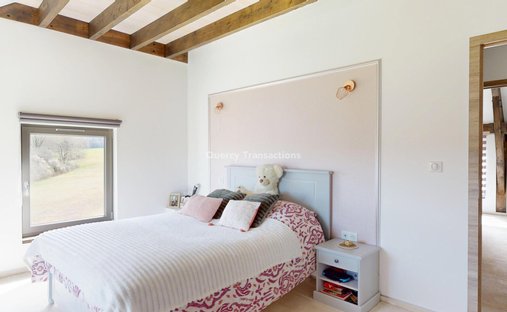 Castle for Sale in Montignac, Nouvelle-Aquitaine, France