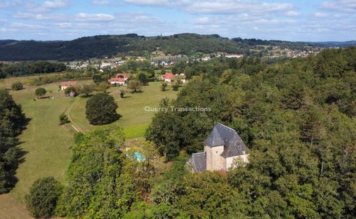 Castle for Sale in Montignac, Nouvelle-Aquitaine, France