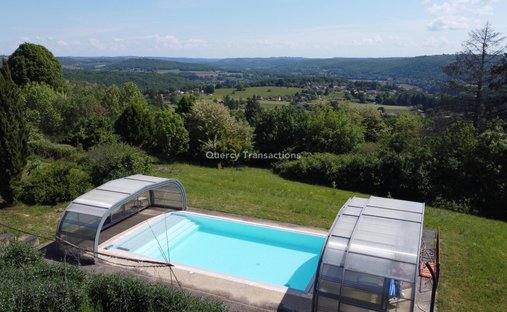 Castle for Sale in Montignac, Nouvelle-Aquitaine, France