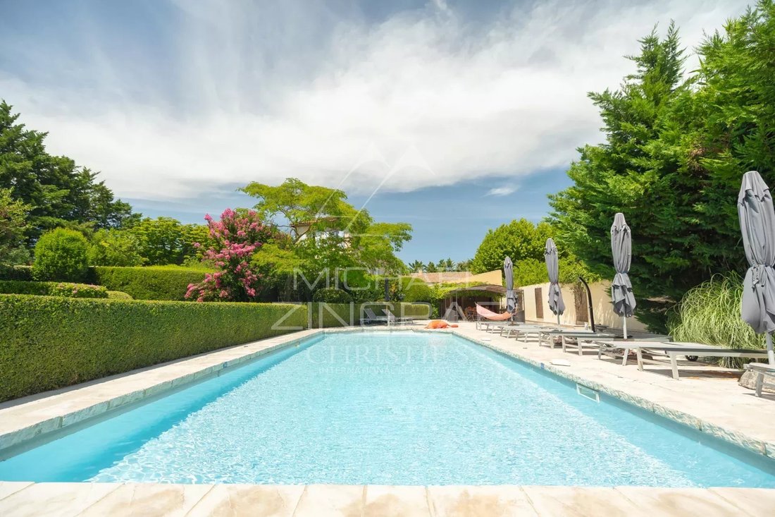 Estate in Nevons-route d'Apt, L'Isle-sur-la-Sorgue, France 5 - 16176046