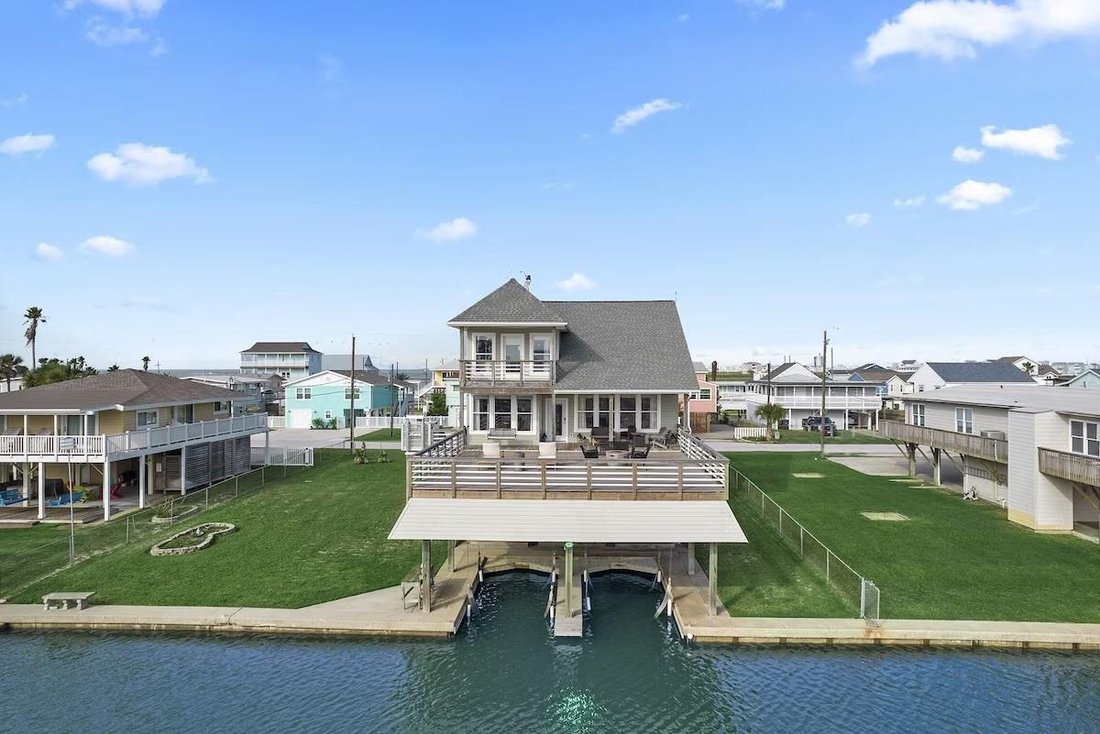 House in Galveston, Texas, United States 2 - 16508055