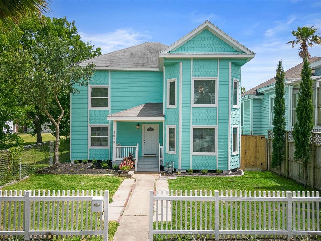House in Galveston, Texas, United States 1 - 16509859