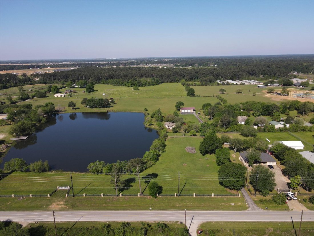 House in Tomball, Texas, United States 5 - 16509368