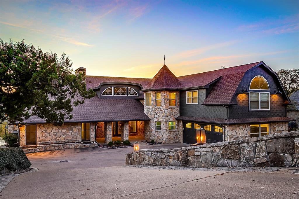 House in Granbury, Texas, United States 2 - 16511163