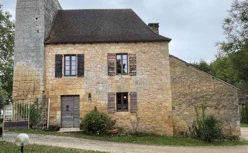 Castle for Sale in Montignac, Nouvelle-Aquitaine, France