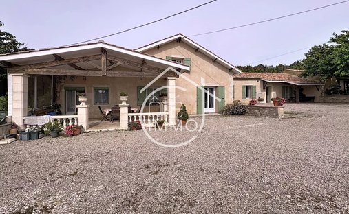 House in Les Leves-et-Thoumeyragues, Nouvelle-Aquitaine, France 1