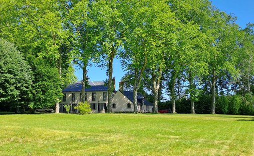 Castle for Sale in Amboise, Centre-Val de Loire, France