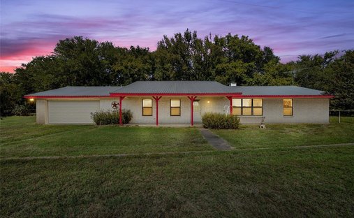 House in Kopperl, Texas, United States 1
