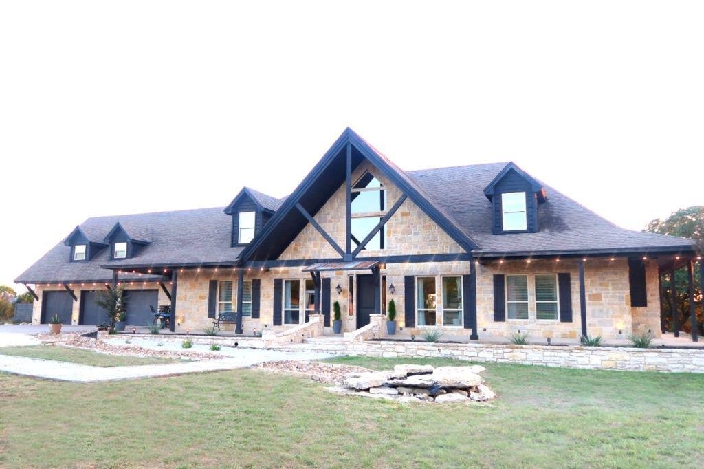 House in Granbury, Texas, United States 1 - 16514763