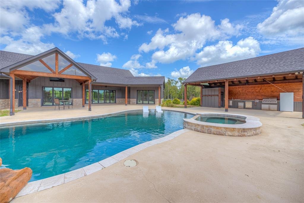 House in Livingston, Texas, United States 2 - 16508316