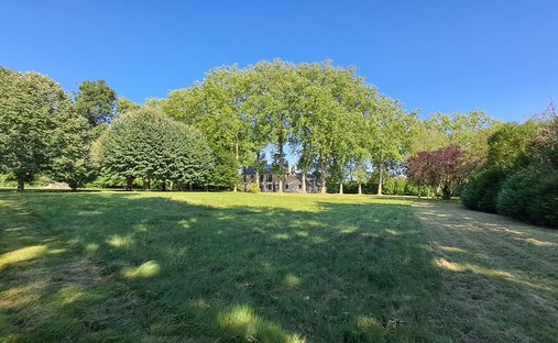 Castle for Sale in Amboise, Centre-Val de Loire, France