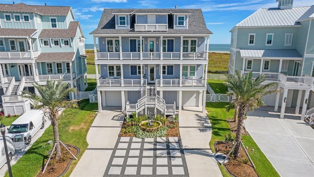 House in Galveston, Texas, United States 1 - 16510097