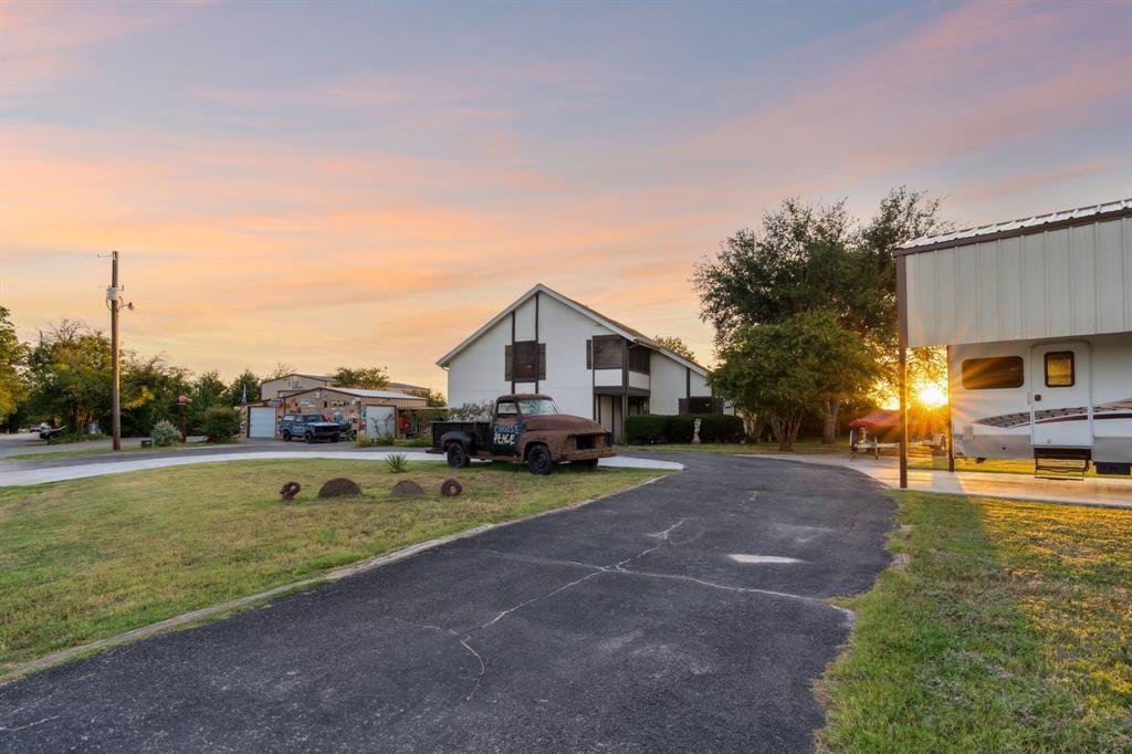 House in Weatherford, Texas, United States 3 - 16512895