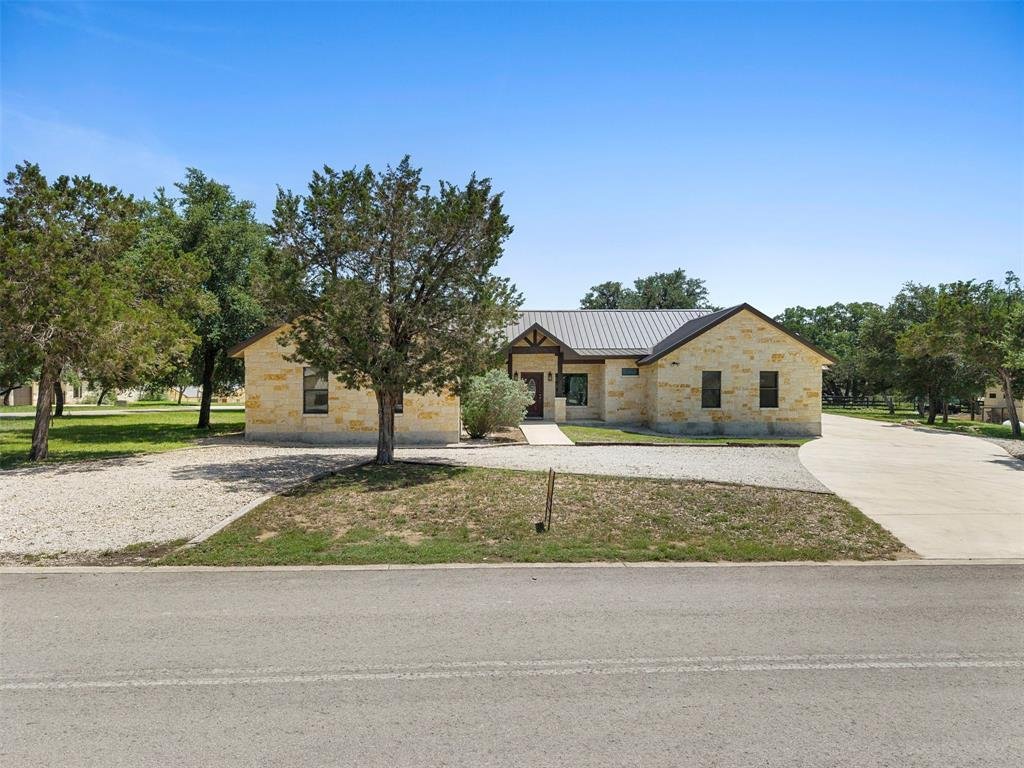 House in Concan, Texas, United States 5 - 16509732