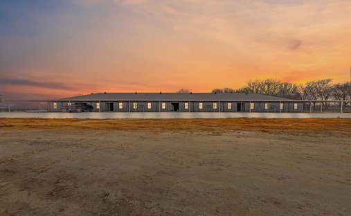 Apartment in Alvarado, Texas, United States 1
