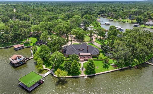 House in Gun Barrel City, Texas, United States 1