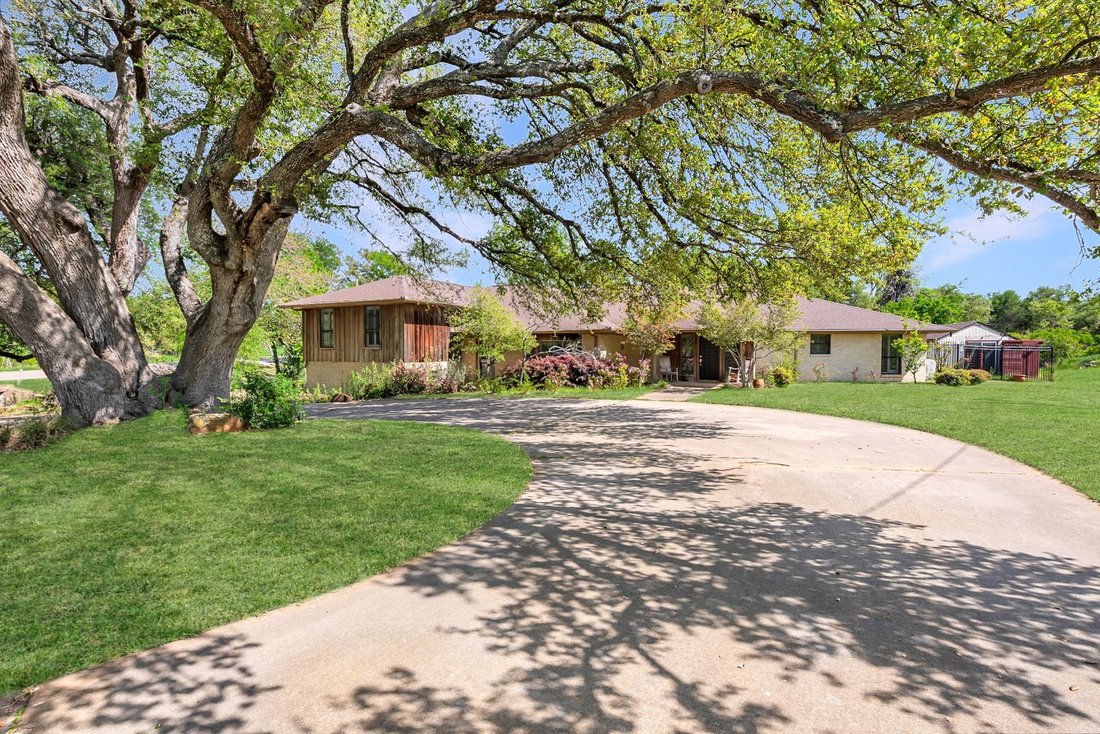 House in Marlin, Texas, United States 5 - 16509857