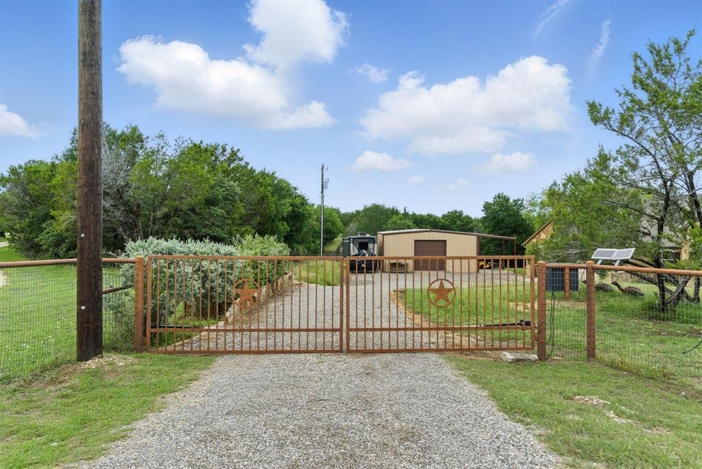 House in Bluff Dale, Texas, United States 1 - 16513820