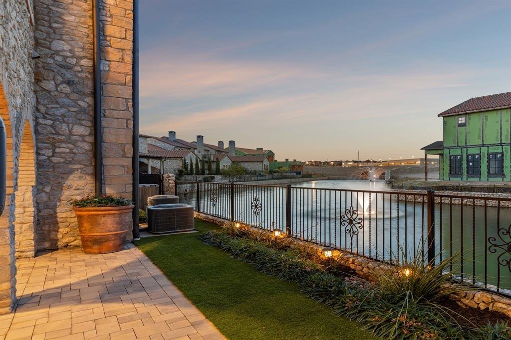 Townhouse in Keller, Texas, United States 2 - 16513876