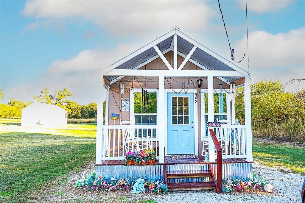Bowie, Texas, United States 2 - 16514980
