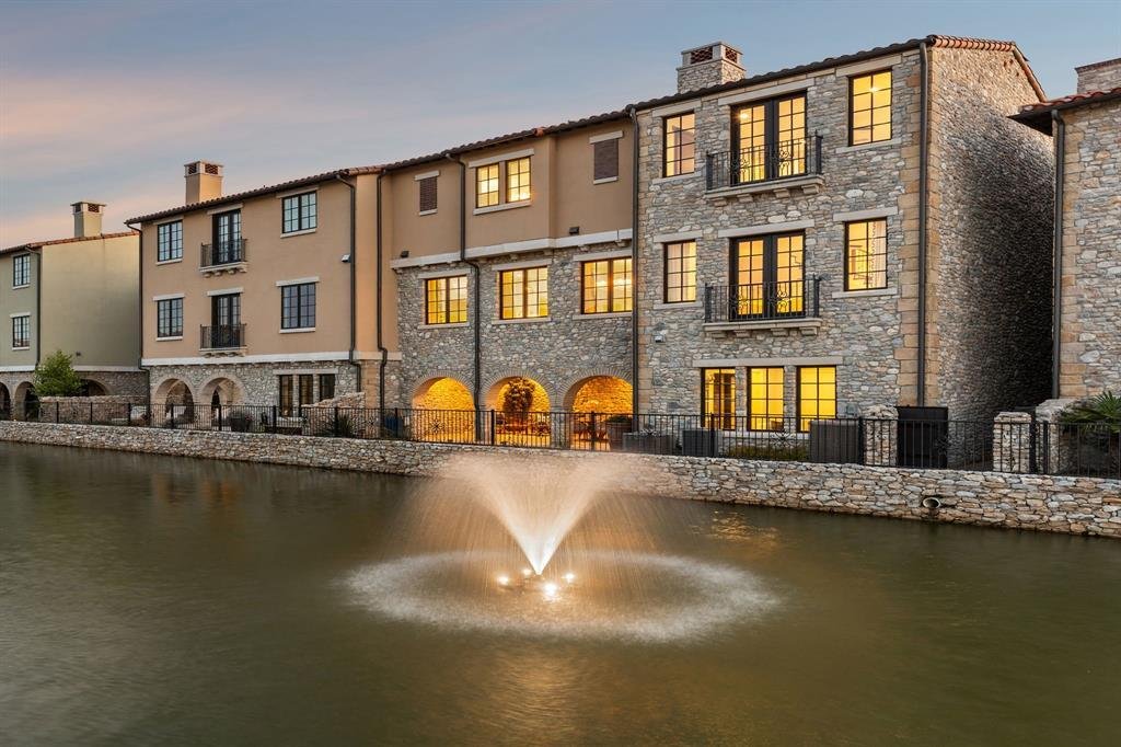 Townhouse in Keller, Texas, United States 1 - 16513876