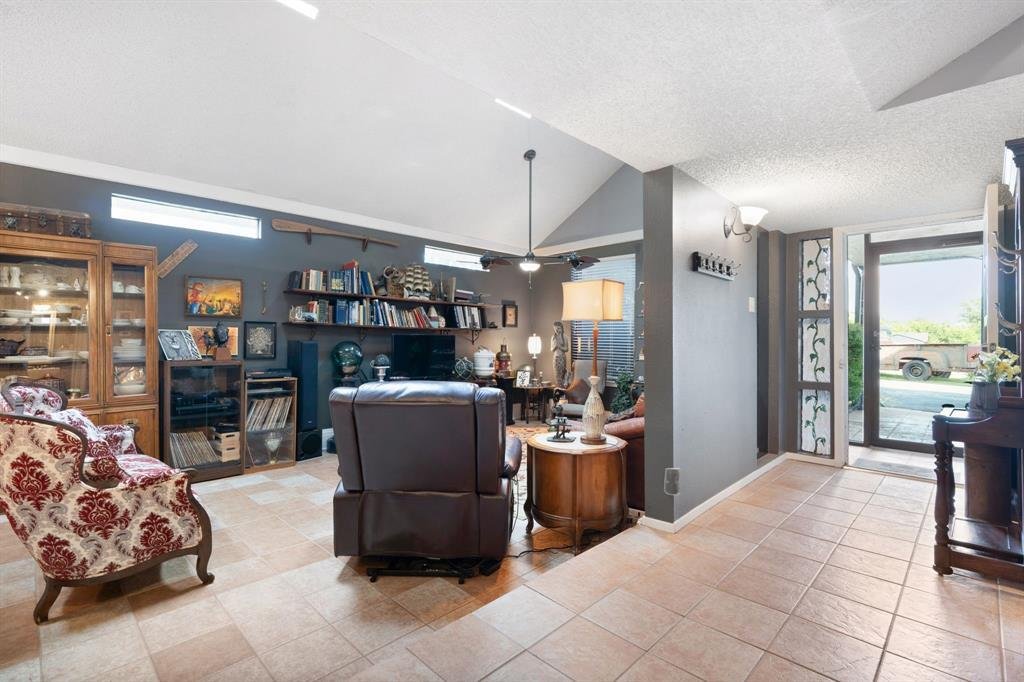 House in Weatherford, Texas, United States 4 - 16512895