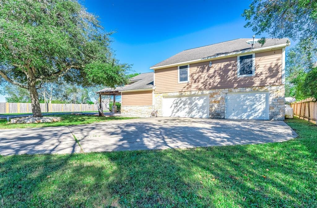 House in Manvel, Texas, United States 1 - 16506722