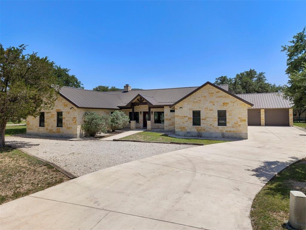 House in Concan, Texas, United States 4 - 16509732