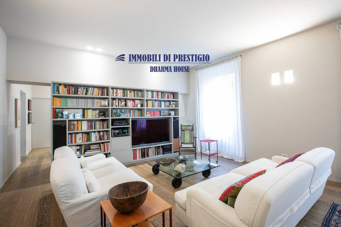 Apartment in Porta Venezia - Repubblica, Milan, Italy 2 - 16517277