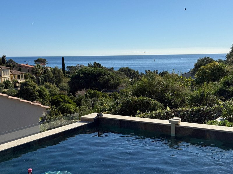 Villa in Les Issambres, Roquebrune-sur-Argens, France 2 - 16529612