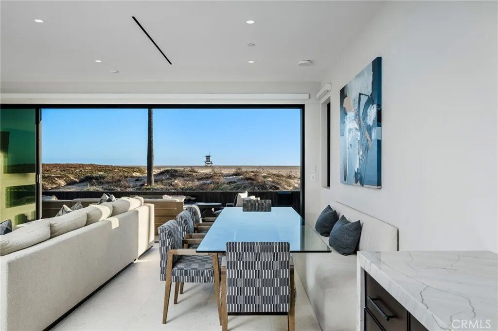 Single Family Residence In Newport In Newport Beach, California, United ...