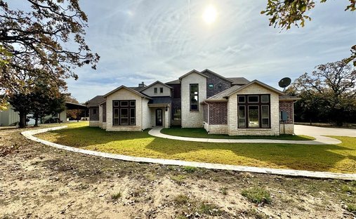 House in Tioga, Texas, United States 1