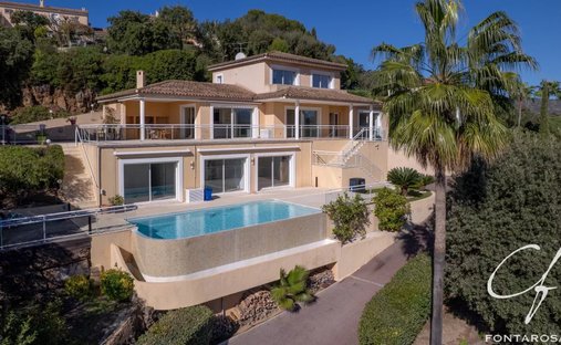 Villa in Aiguebonne, Saint-Raphaël, France 1