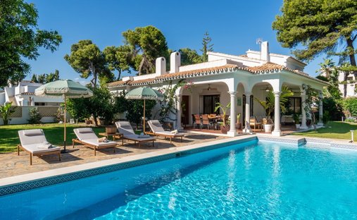 Villa in Estepona, Andalusien, Spanien 1