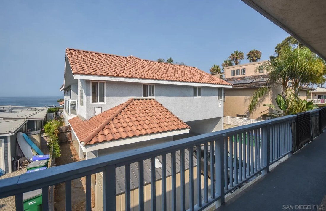 Carlsbad, California, United States 4 - 16522771