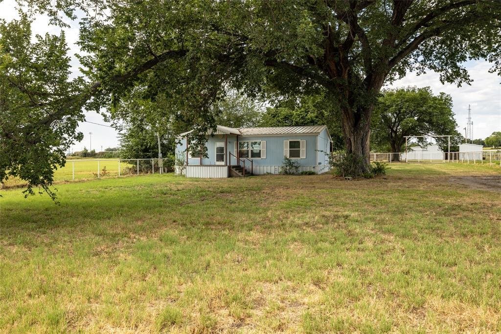 Springtown, Texas, United States 3 - 16516590