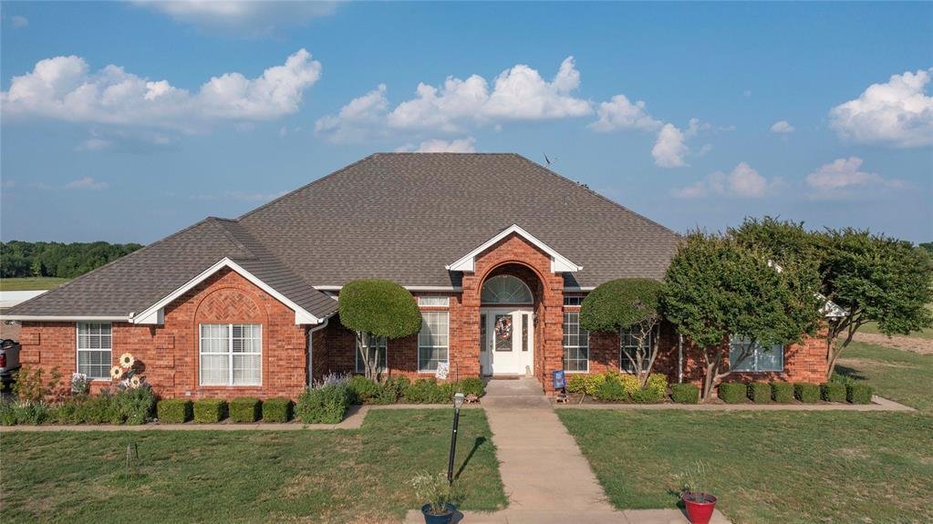 House in Bonham, Texas, United States 1 - 16515648